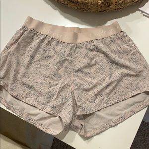 Outdoor Voices Shorts Size M